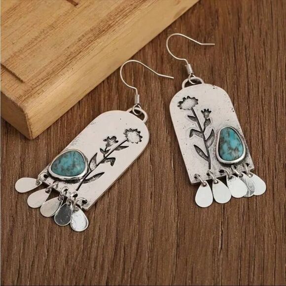 Retro vintage style fake Turquoise Earrings with birds and flowers - Picture 3 of 11